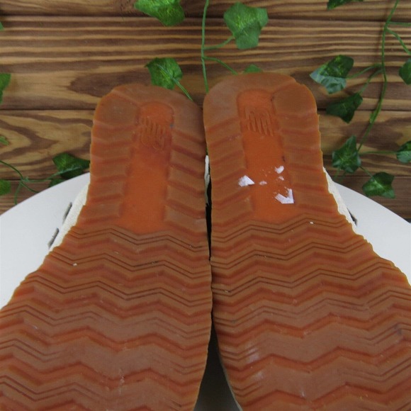 New‎ Balance Size 7.5 Women Sneaker Beige Synthetic M 520 - Picture 11 of 11